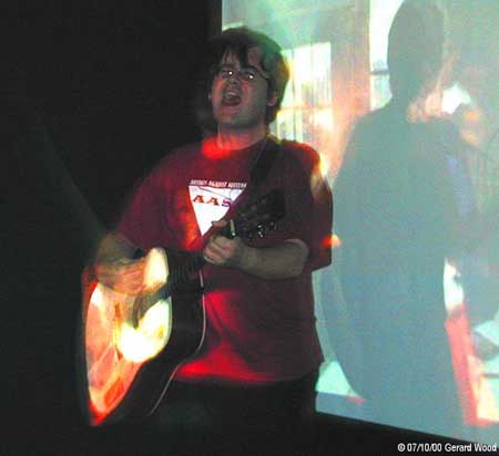Gez Wood's picture of me BELLOWING to be heard at Scalarama
